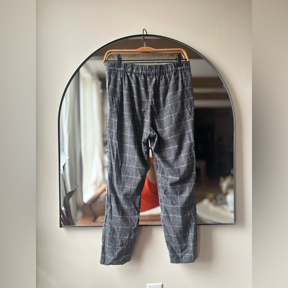 ARITZIA BABATON | cropped wool cohen pant | size 6 - Picture 5 of 5